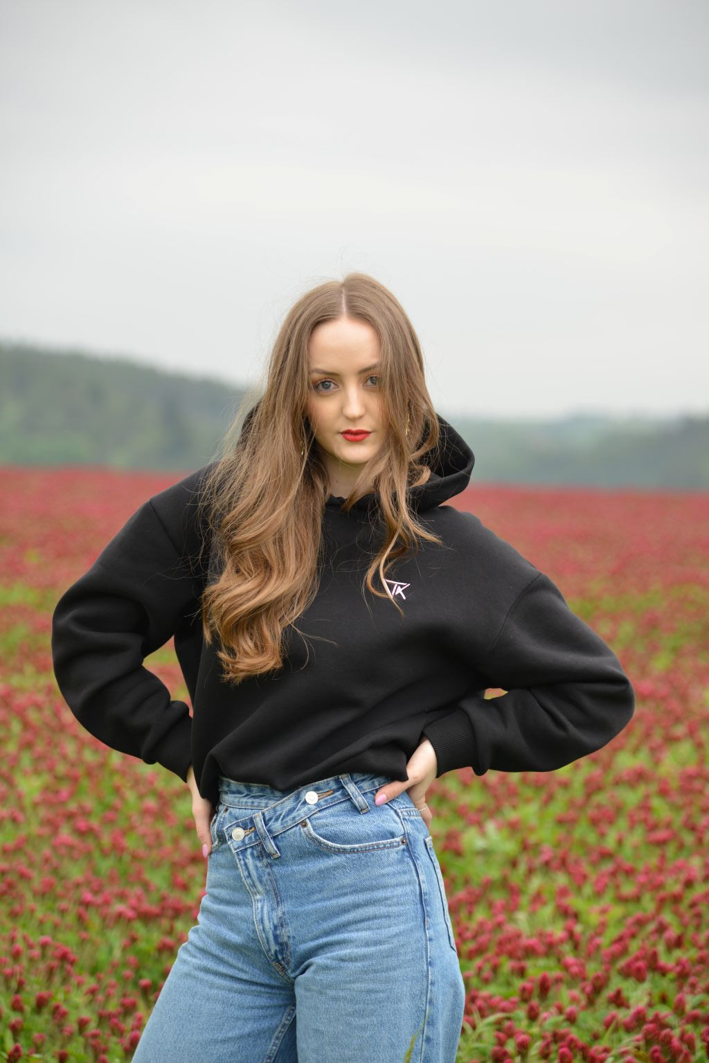 EVERYBODY HOODIE - BLACK