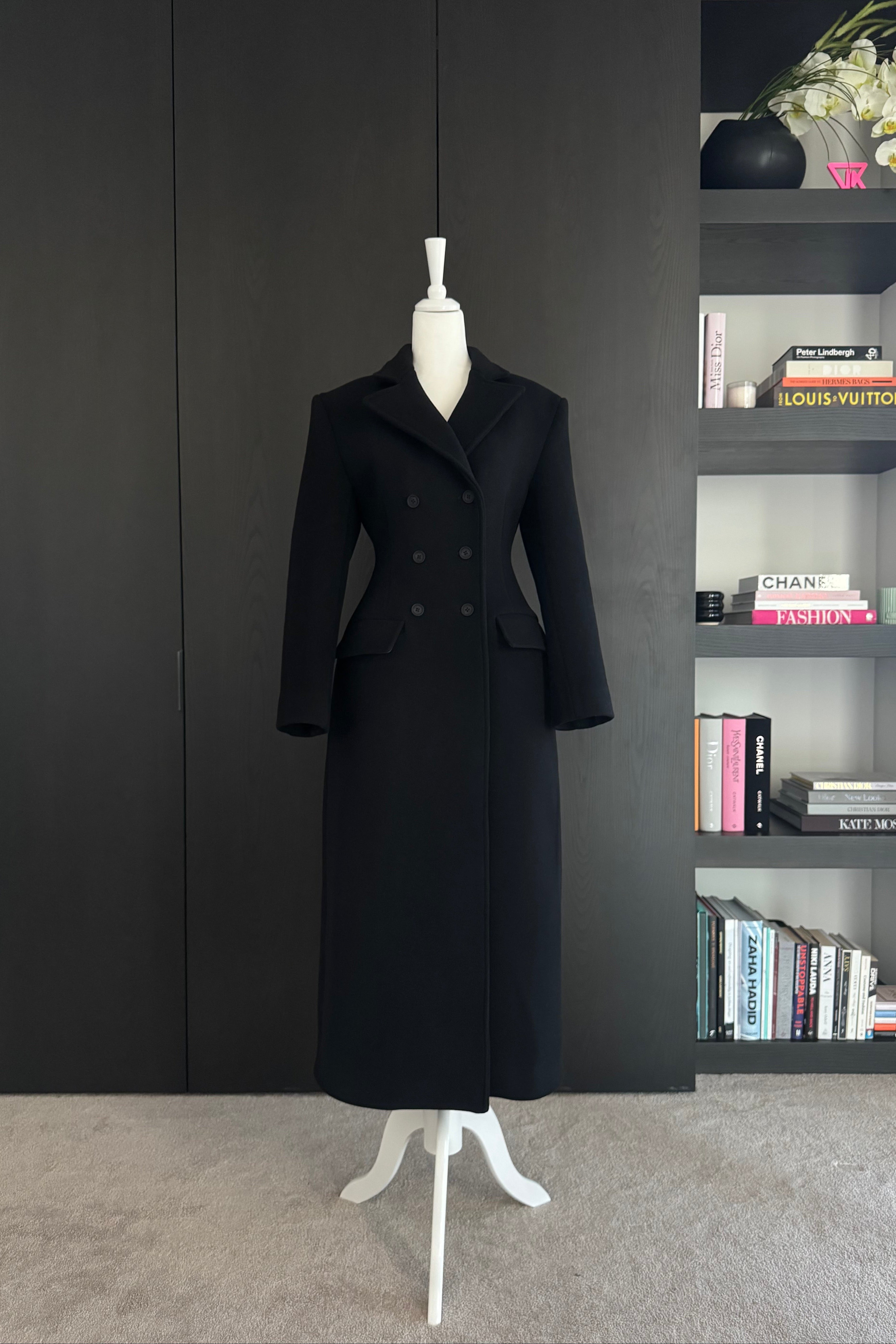 HOURGLASS COAT